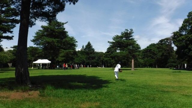 奥：岡村コーチ　　手前：星野コーチ